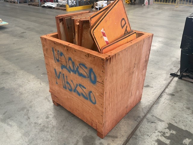 <p>Traffic light, 6 x Solar Panels And Assorted Road Signs Crate Of</p>