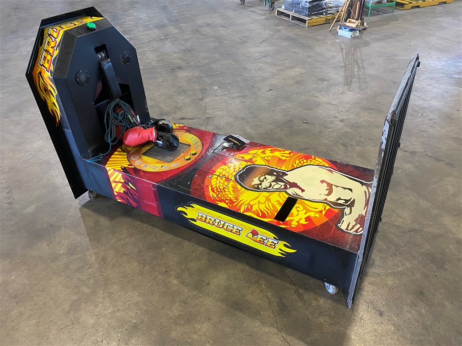 Bruce Lee Ball Punch Arcade Game