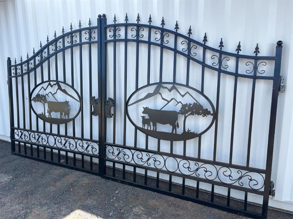 Set of 2 8ft Cow Design Wrought Iron Style Gates (Unused)
