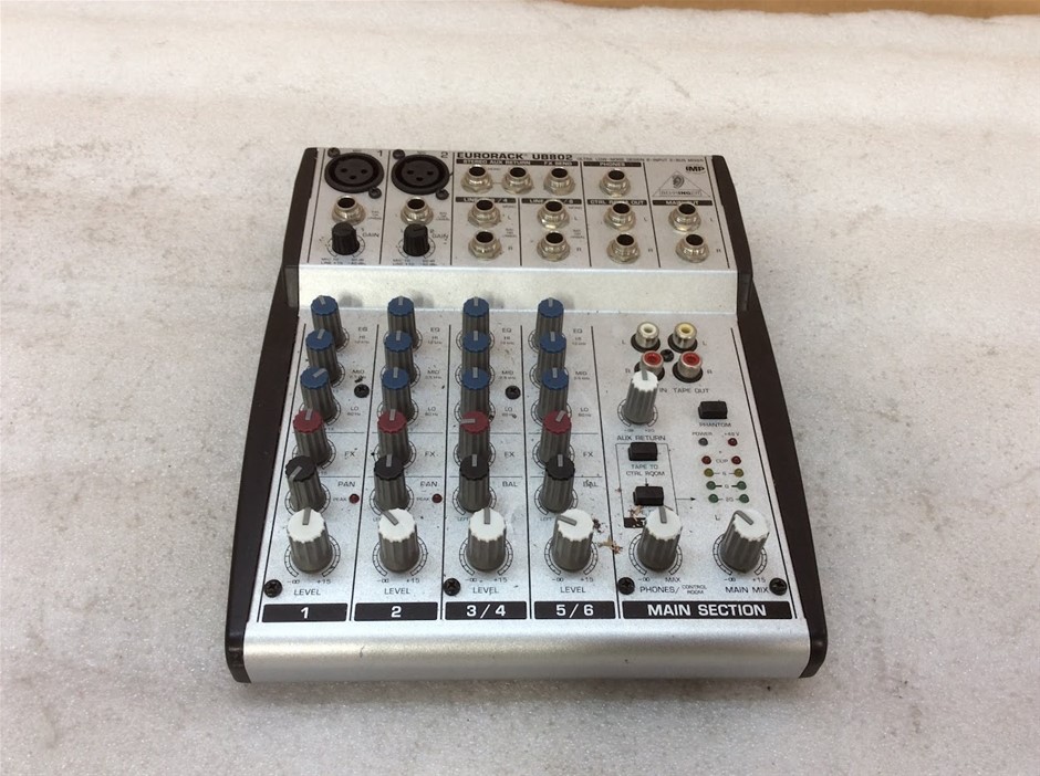 Behringer Eurorack UB802 Mixer