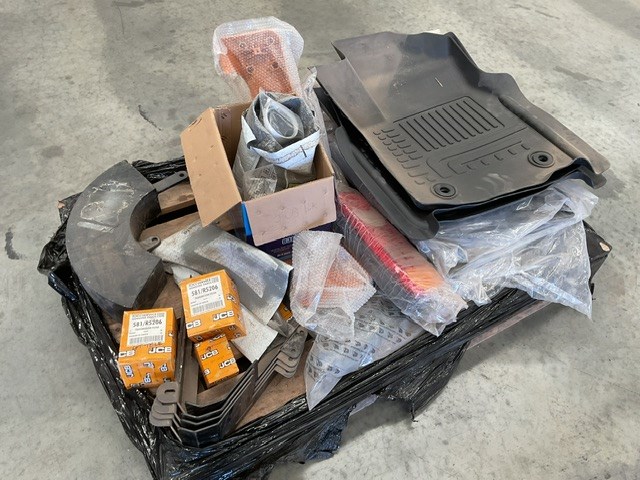 Quantity of Assorted Machinery Parts