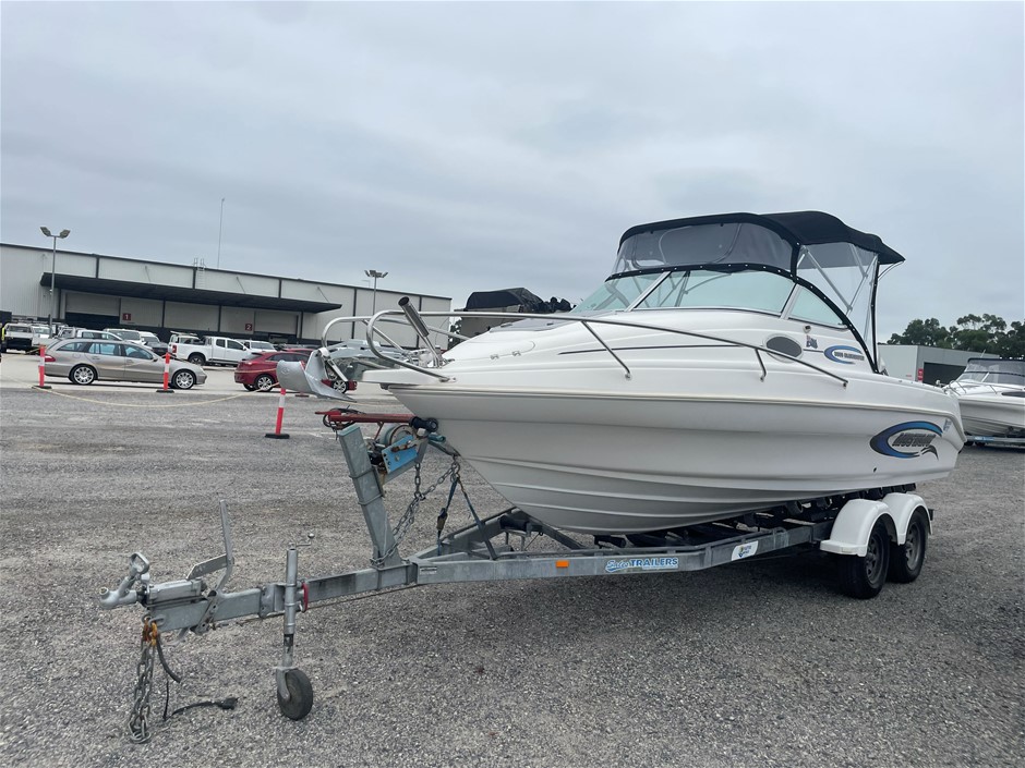 2005 Mustang Bluewater 2000