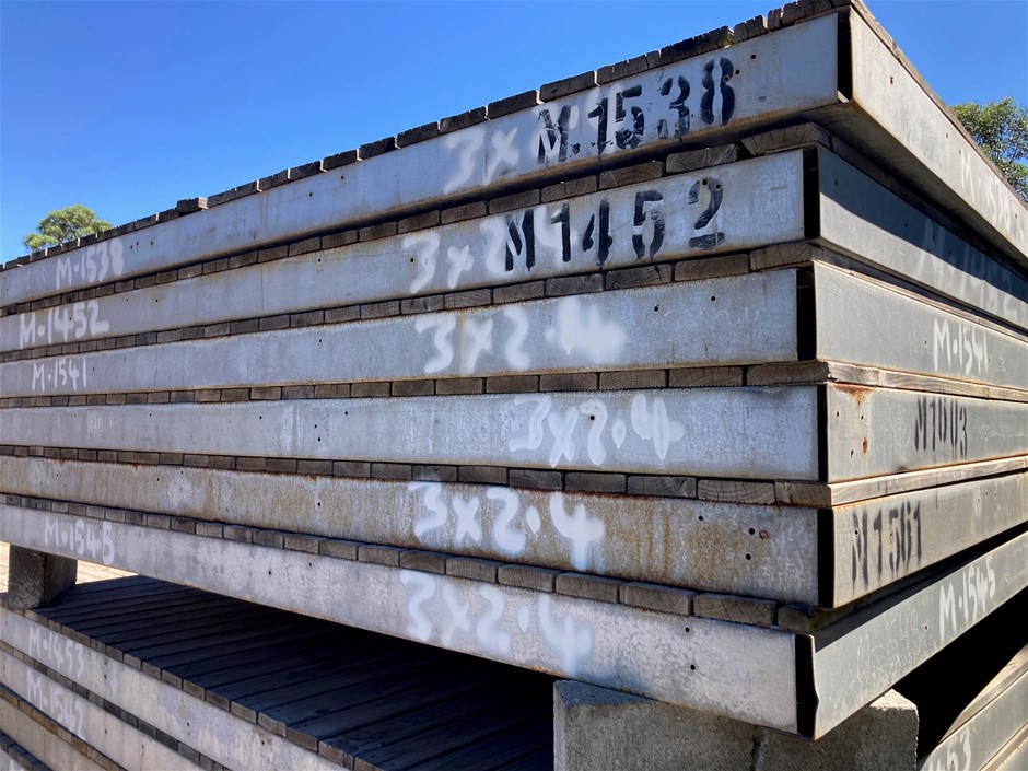 6x Assorted Modular Decks - Newcastle