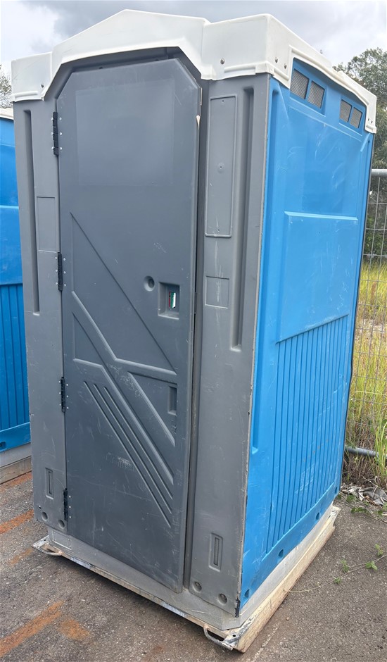 Portable Toilet - Fresh Water Flush - Forest Lake