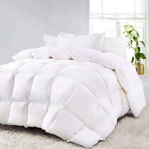 LUXOR Microfiber Quilt/Doona/ Duvet. 800GSM. Size: Double Bed. NB: Damaged