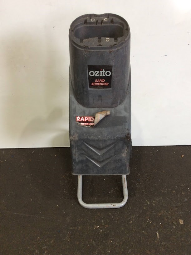 Ozito RSH-100 Garden Shredder