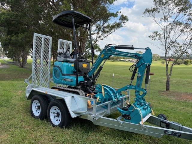 KX135 Excavator Kubota Engine w/ 8X5 3T Heavy Duty Digger Trailer