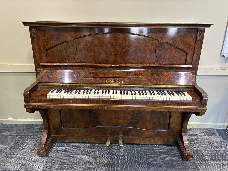 1910-1920 Ronisch Upright Piano