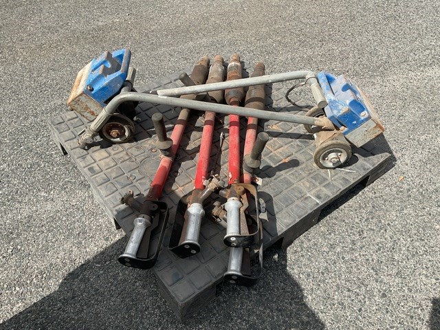 2 x Von ARX DK7 Pneumatic Scabblers, 4 x Pneumatic Scabblers