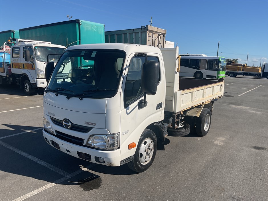 2018 Hino 300 4 x 2 Tipper Truck