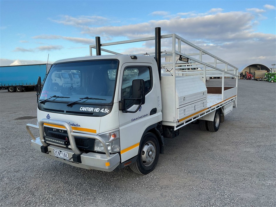 2007 Mitsubishi  Canter  4 x 2 Service Truck