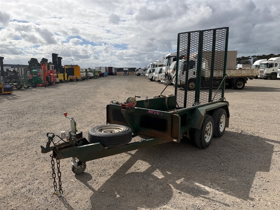 <p>2015 Tip N Go 8x4 Tandem Plant Trailer</p>