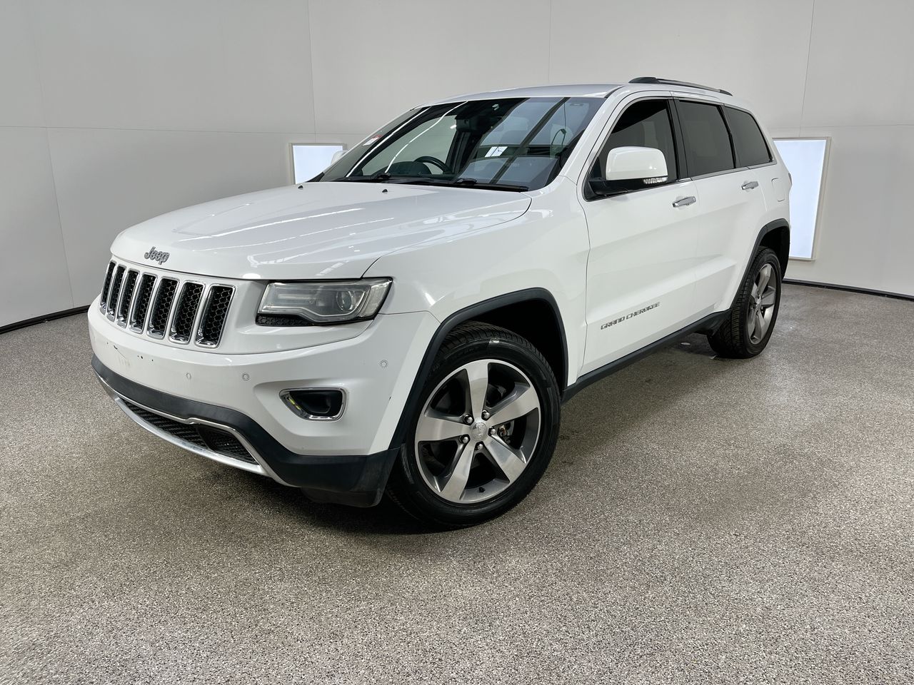 2013 Jeep Grand Cherokee Limited WK Automatic - 8 Speed Wagon