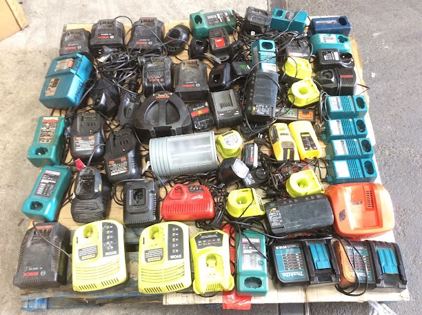 Makita/Bosch/Ryobi Mixed Brand & Model PowerTool Battery Chargers/Batteries