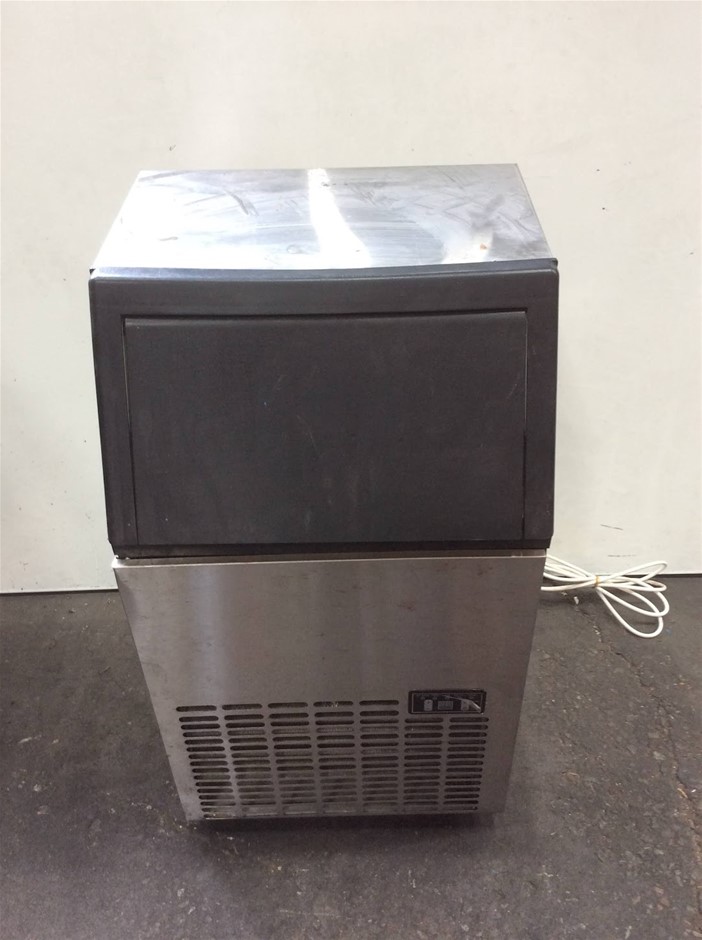 Kogan KA45CICEMKA Commercial Ice Cube Maker