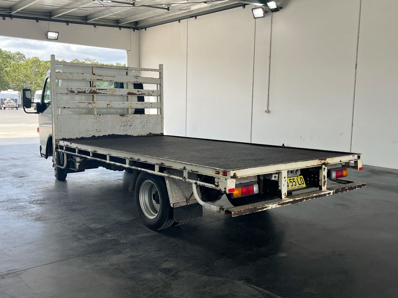 Mitsubishi Fuso Canter Automatic Truck