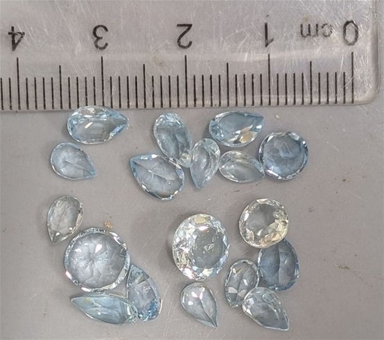 15 Carats BLUE TOPAZ Gemstones