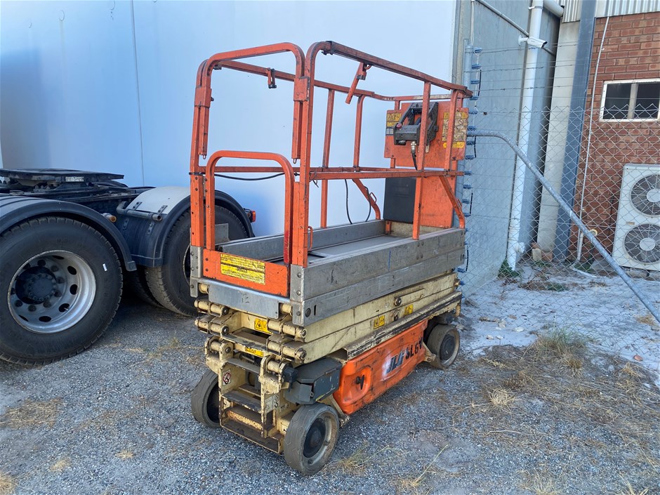 <p>JLG 1930ES Scissor Lift</p>