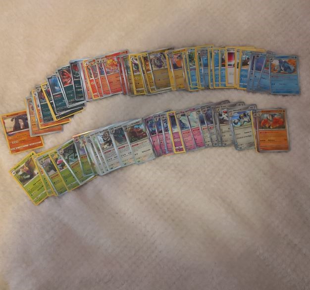 100 Pokemon cards RARE stamped all genuine, all assorted no doubles