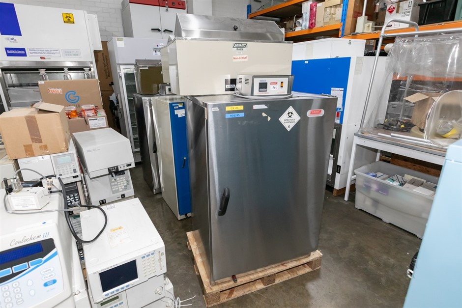 Incubator 300 Litre Capacity