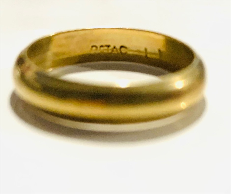 Vintage estate 9carat gold ring stamped 9ct -