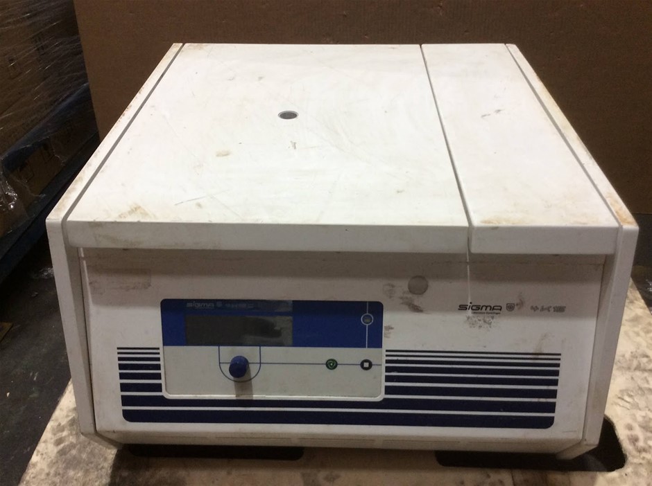 Sigma 4K15 Laboratory Centrifuge