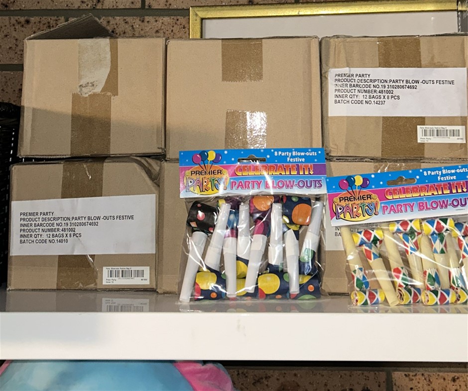 6x Boxes of Party Blow-Outs