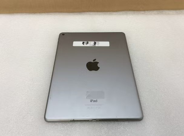 Apple iPad Air 2 (A1566) Tablet 32GB