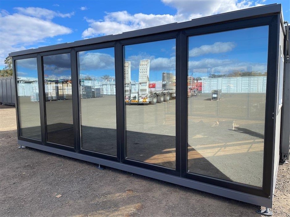 Expandable Container House with 2 Glass Walls & Ensuite(Unused)