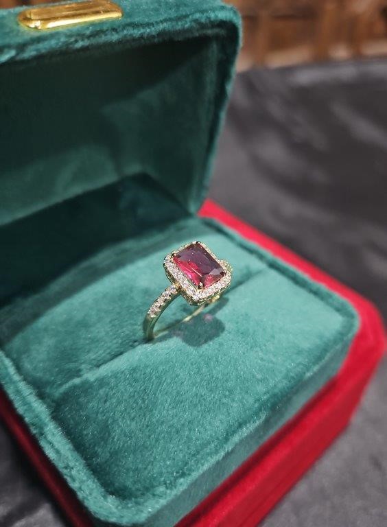 14K/Italy 2.0ct Ruby Emerald Cut Yellow Gold Filled Ring(stamped) 8US