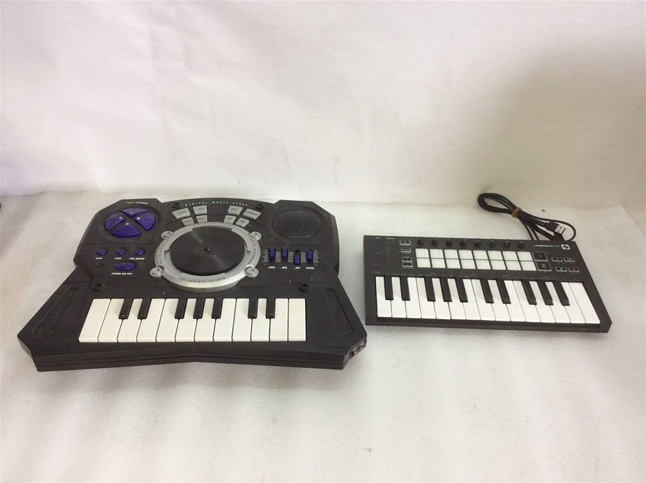Digital Music Style Electronic Keyboard DJ Toy Controller + Novation Launch