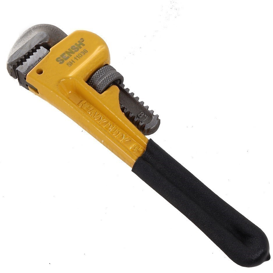2 x SENSH Pipe Wrenches 200mm w/ Dip Grip Handles.