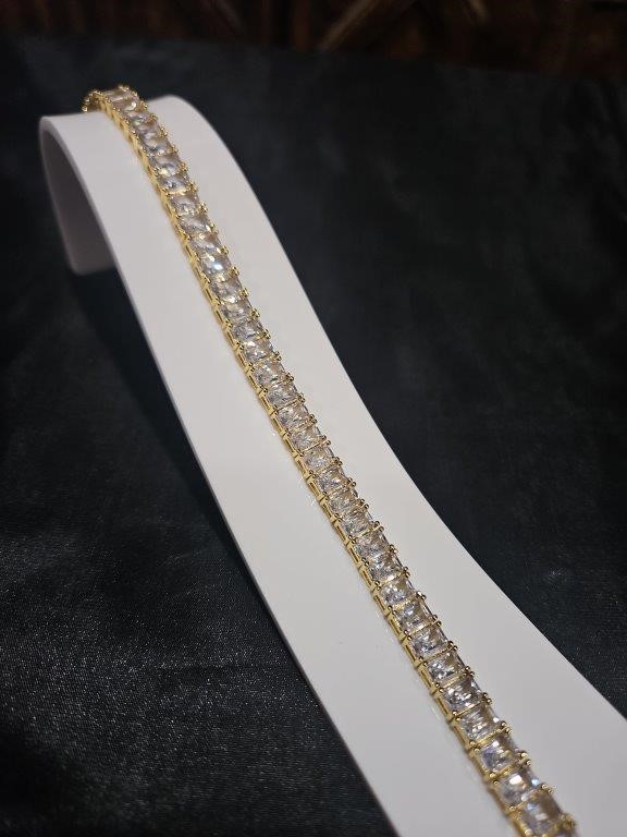18K/Italy Yellow Emerald Cut Tennis bracelet(stamped)Warranty Quality