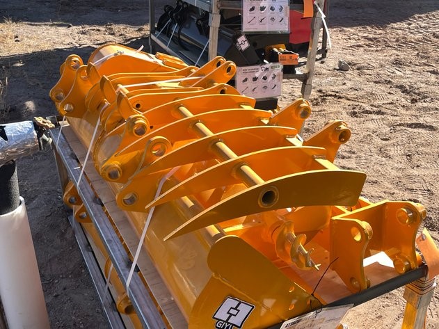 Unused 2026 GIYI  QTY (8) To Suit CAT 301 Excavator Attachments