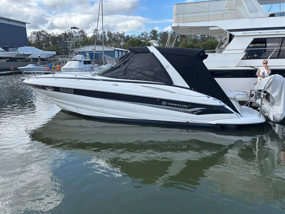2006 Crownline 315 SCR