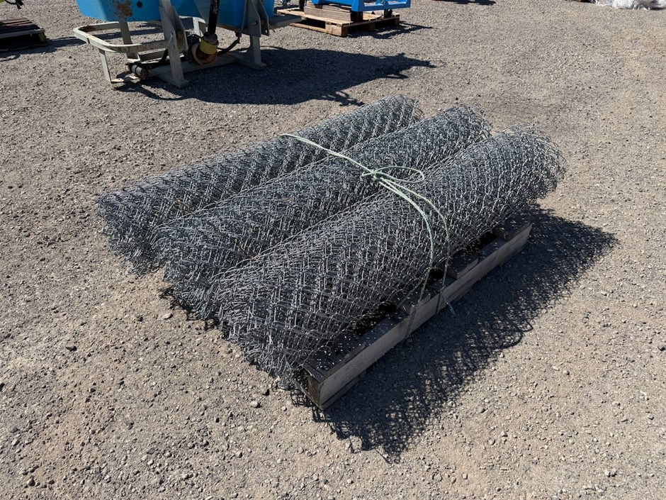 <p>3 x Wire Mesh Fencing</p>