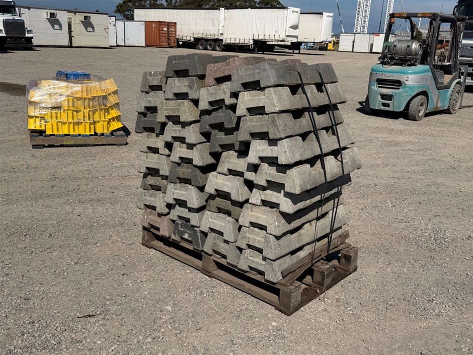 <p>Large Qty of Assorted Concrete Bases</p>
