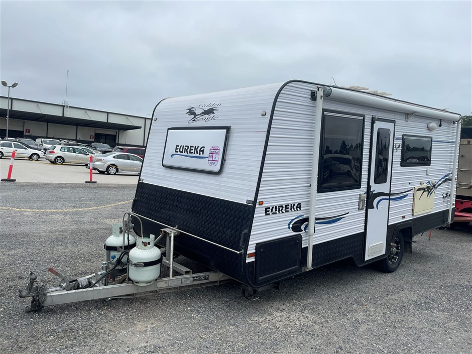 <p>2015 Golden Eagle Eureka Caravan</p>