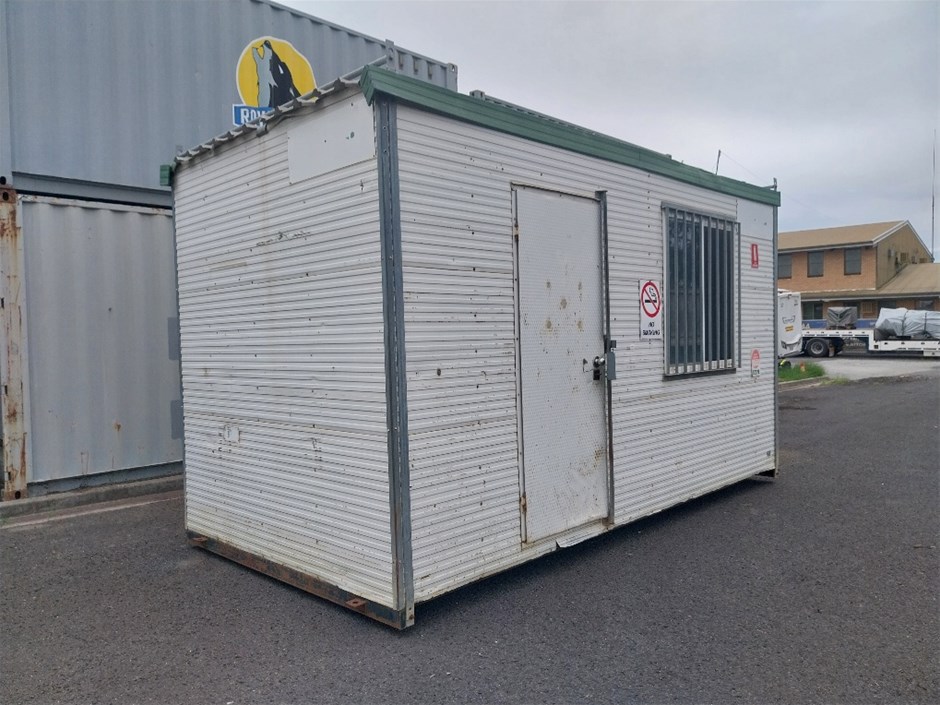 <p>Australian POrtable Buildings P/L 48m x 2.4m Transportable Office</p>
