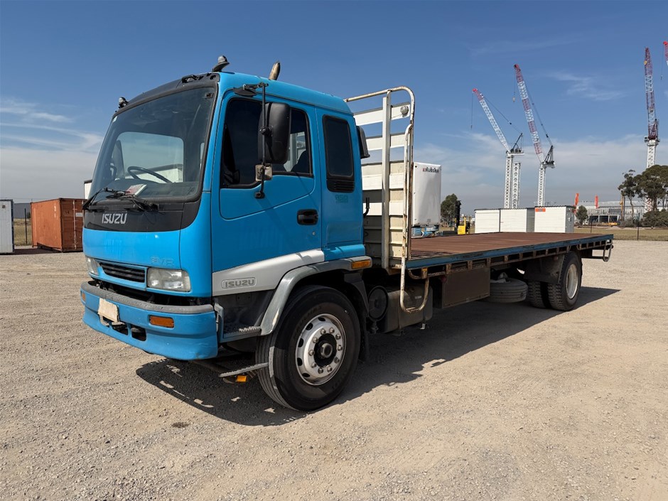 <p>1999 Isuzu FVR900 4 x 2 Tray Body Truck</p>