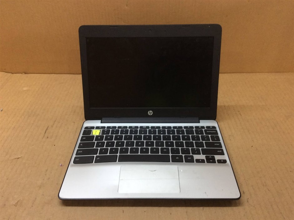 HP Chromebook 11 G5 Laptop Celeron N3060 2GBRAM 16GB Black