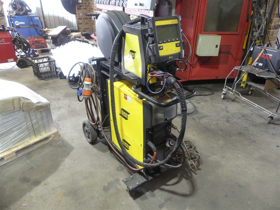 ESAB 400i Pulse Mig Welder