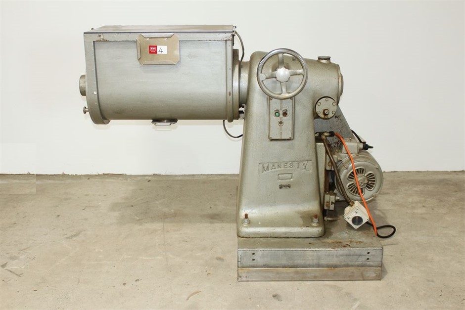 S/S Paddle Mixer Tipper "Manesty" 75Ltr