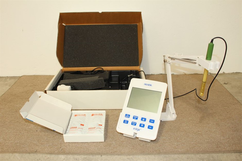 Laboratory Conductivity/TDS/Salinity Meter "Hanna"