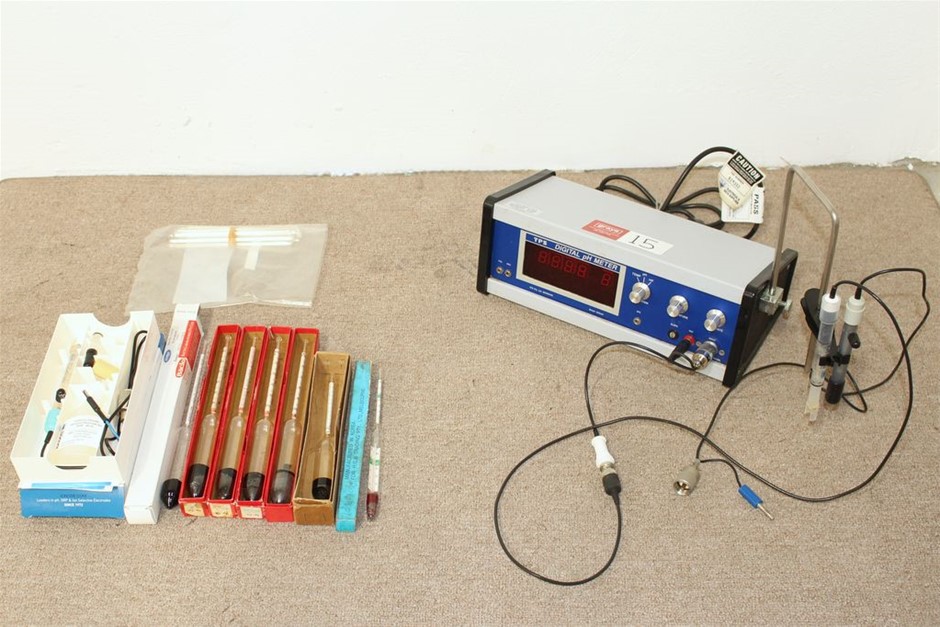 Laboratory PH Meter "TPS" with Hydrometers