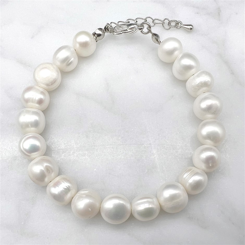 9-10mm Grade AB White Pearl Bracelet.