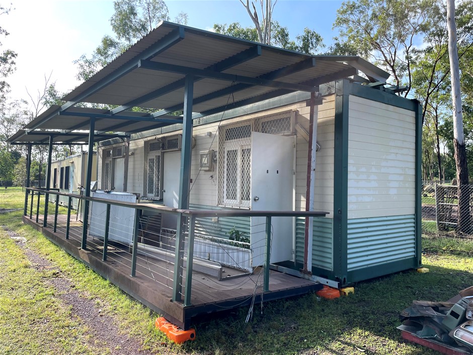 3 x Bedroom 3 x Bathroom Pull Out Transportable Building With Deck