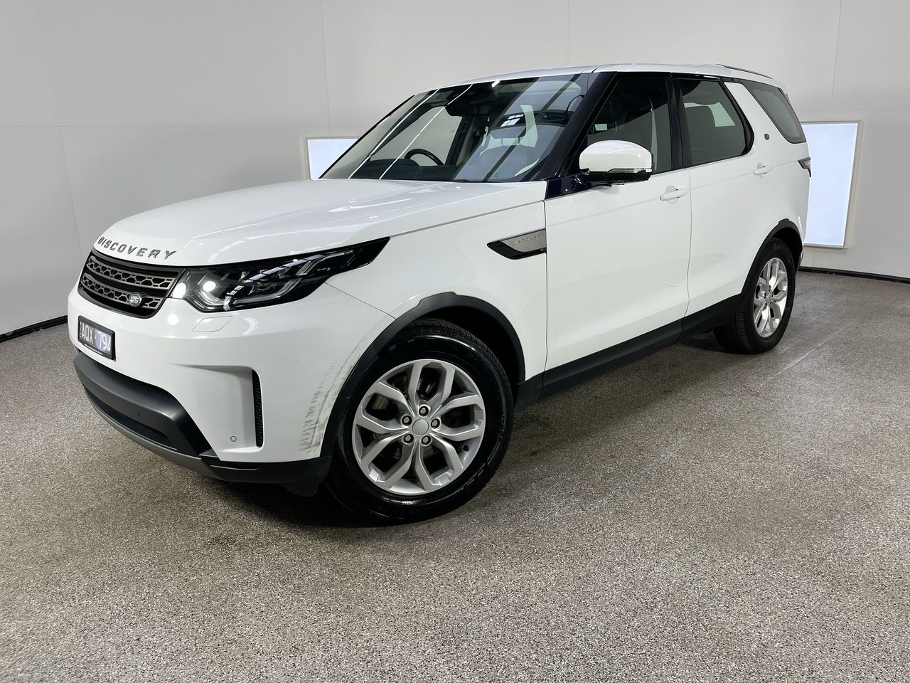 2017 Land Rover Discovery 2.0 SD4 SE SERIES 5 T/D Auto - 8 Speed 7 Seats