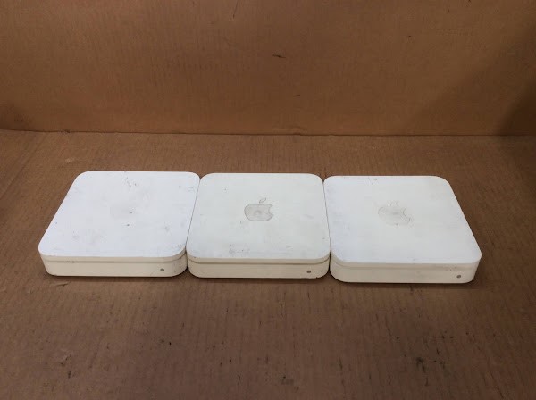 Apple AirPort Extreme (A1143)(1st Gen)&(5th Gen)(A1408) Router (Lot of 3)