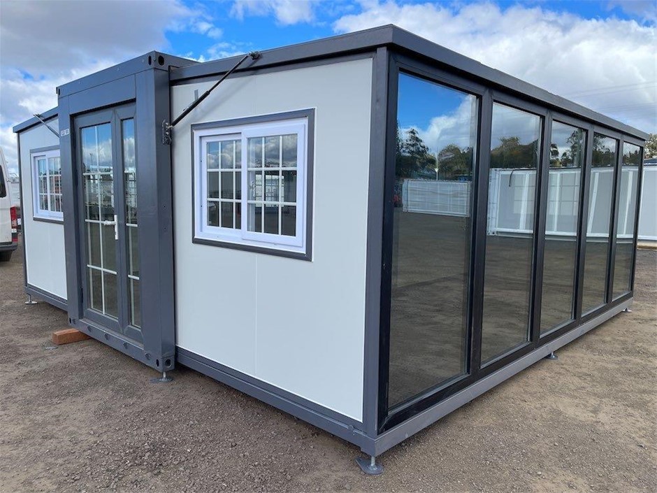 Expandable Container House with 1 Glass Wall & Ensuite(Unused)